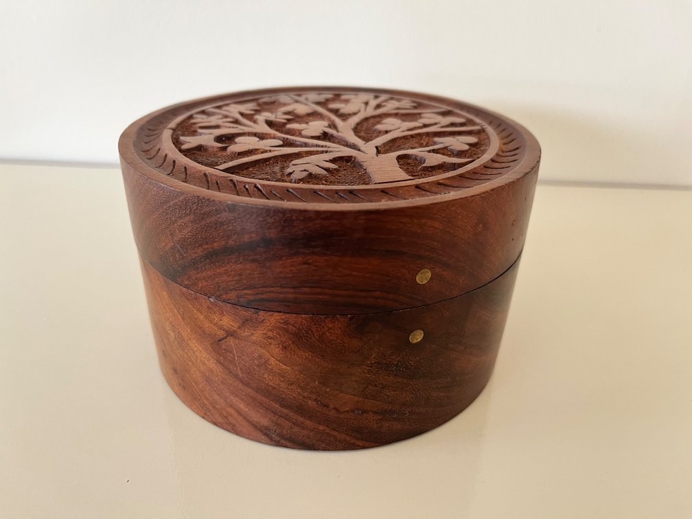 Aromatic Wood Tree of Life Motif Box