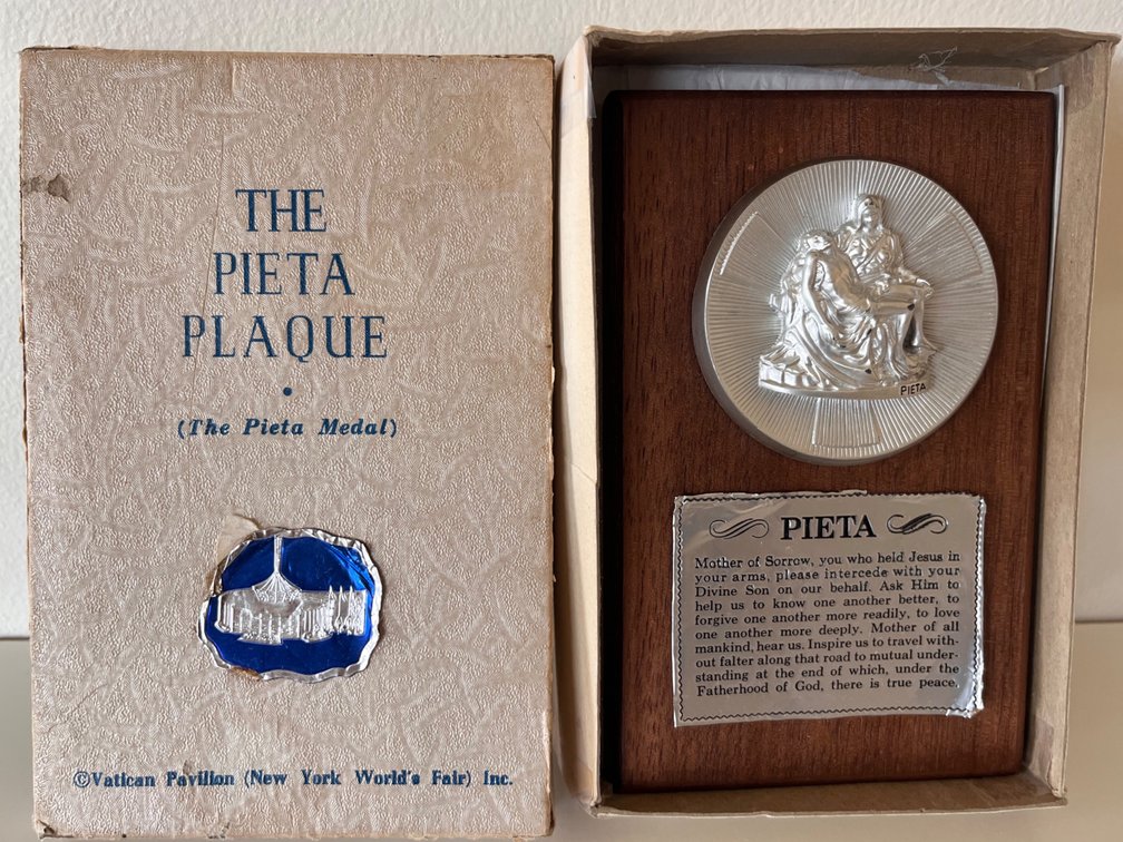 1962 World's Fair Souvenir, Pieta from Vatican Pavillion