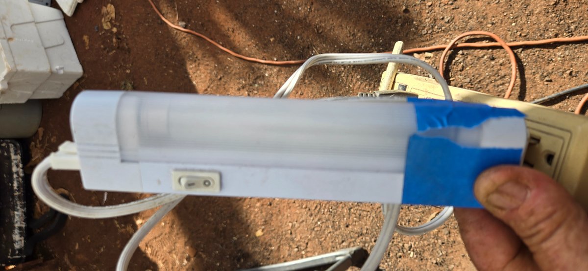 Light for hanging under cabinet