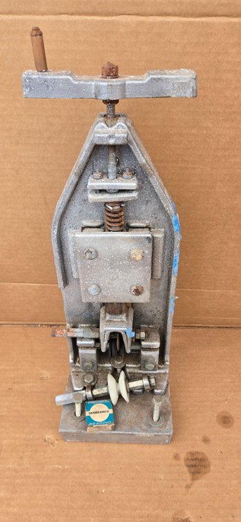 Wire stripper