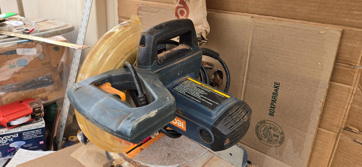 10" Ryobi chop Saw w blade