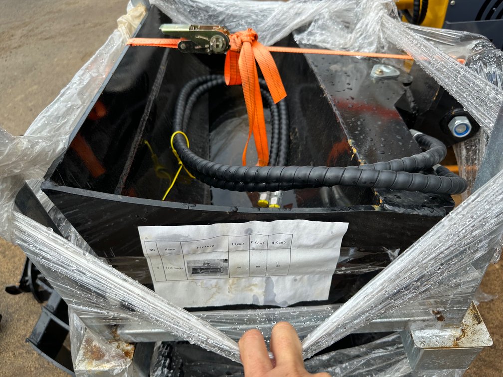 Tilt Bucket Attachment