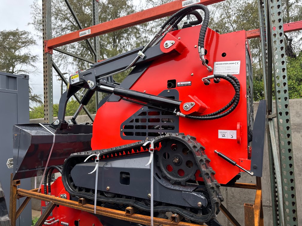 Youert U-380 Mini Skid Steer Loader
