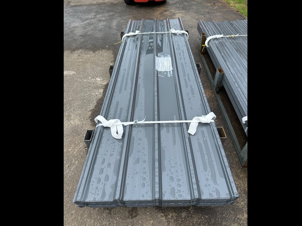 (X's 100) 9.8ft X 3ft Steel Surface Fence & Roof