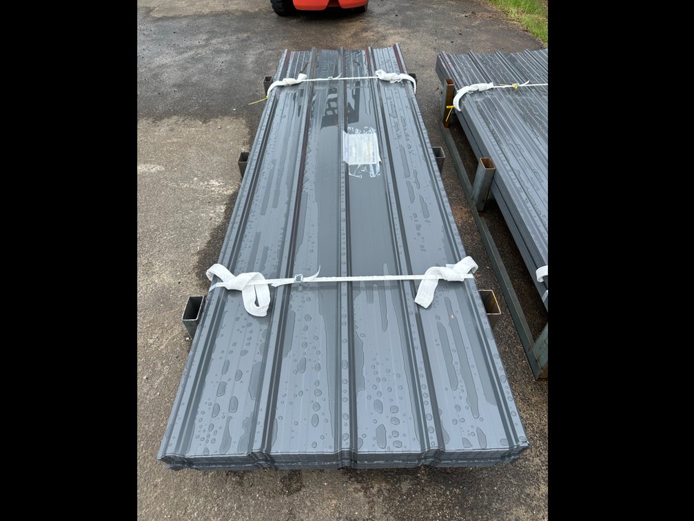 (X's 100) 9.8ft X 3ft Steel Surface Fence & Roof