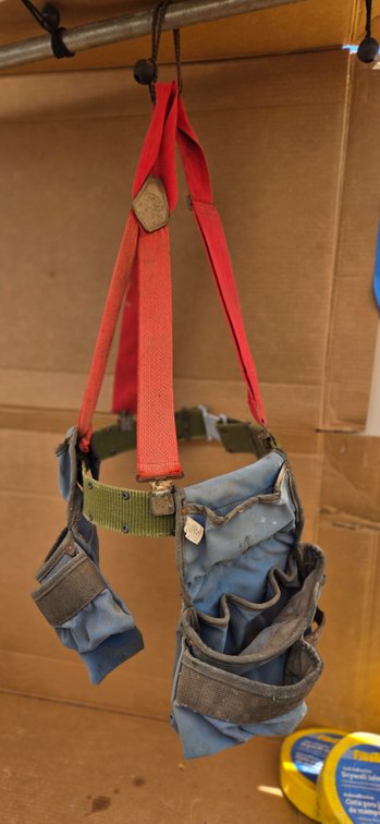 Dbl nail bags w suspenders
