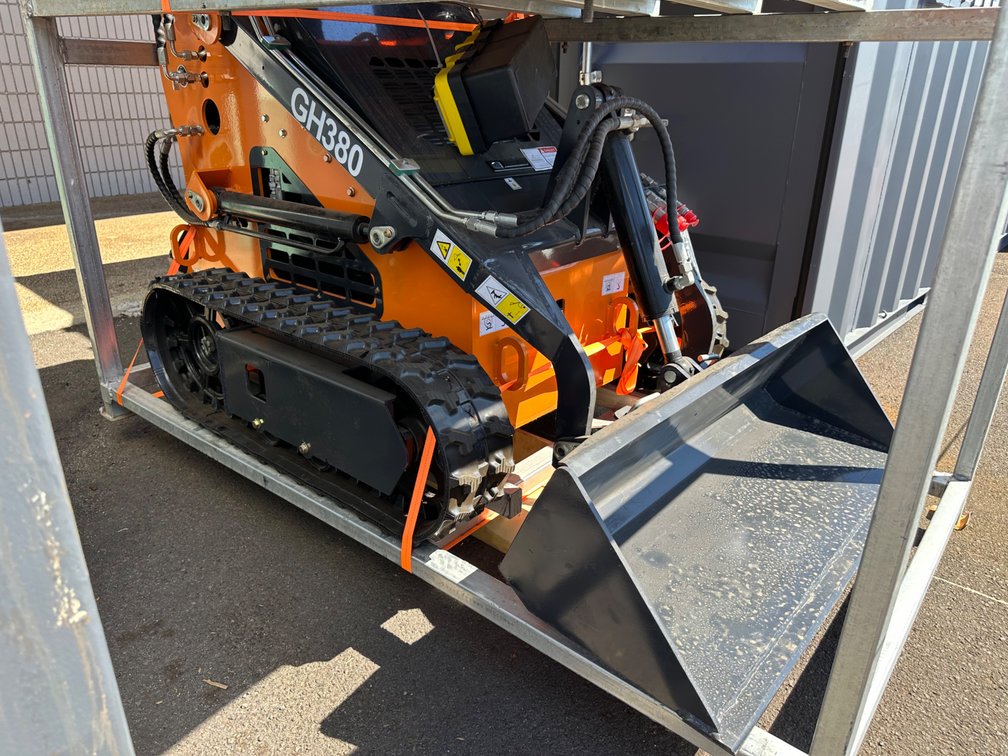 GH380 Mini Skid Steer Loader