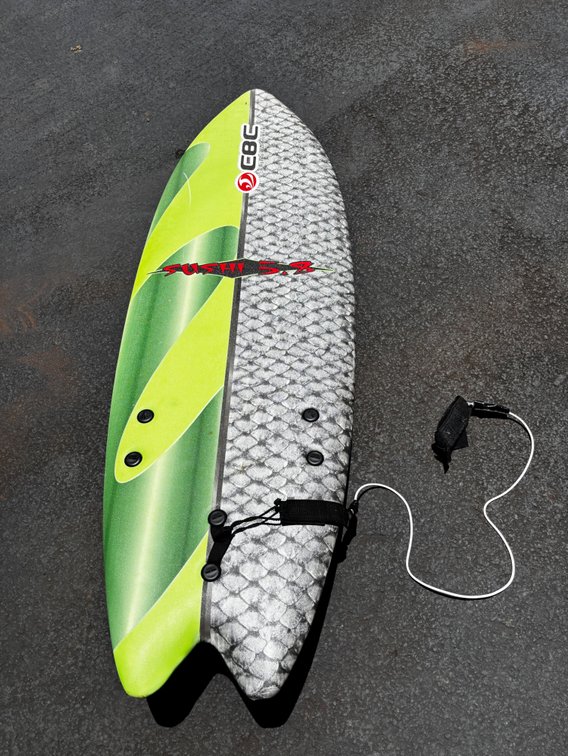 Sushi 5’8” Surfboard with Leash