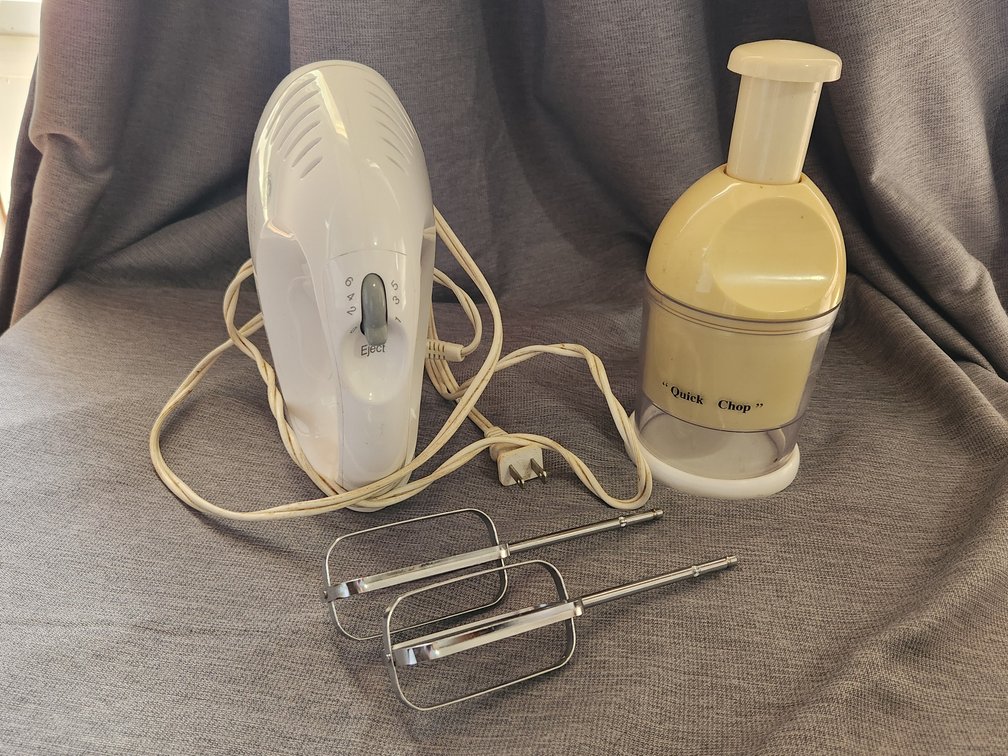 Hand Mixer and Quick Chop