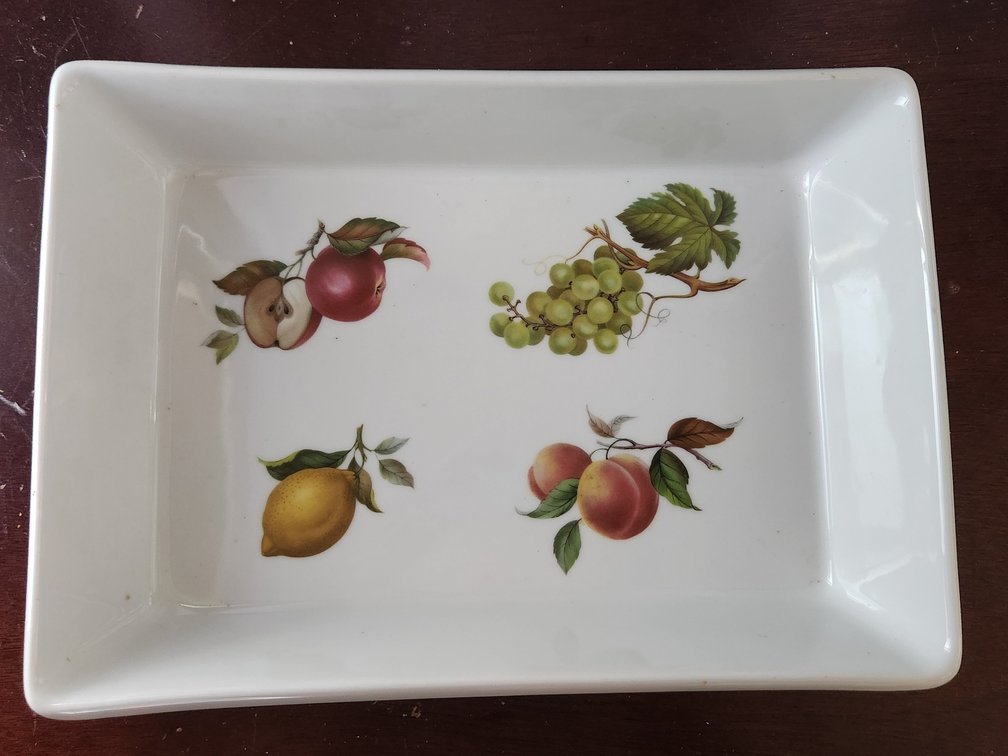 Cordon Bleu Hand-Decorated Baking Dish