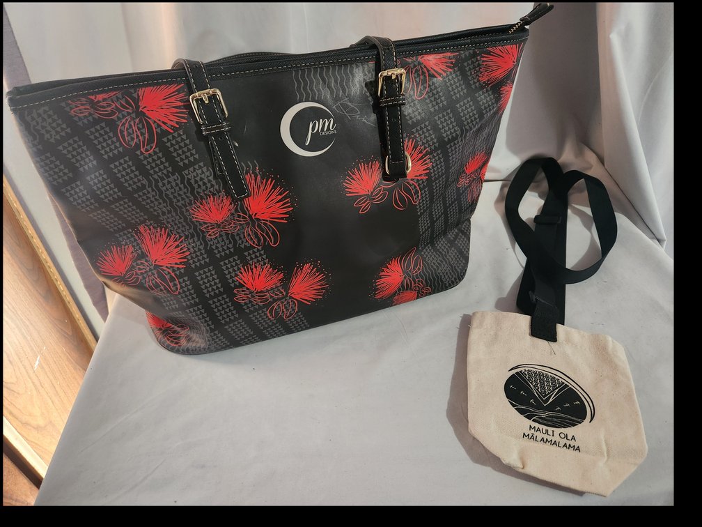 PoMahina Bag and Mauli Ola Water Bottle Bag
