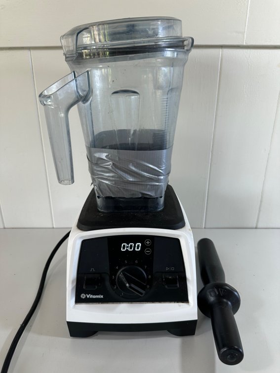 Vitamix Blender with Tamper – White Base