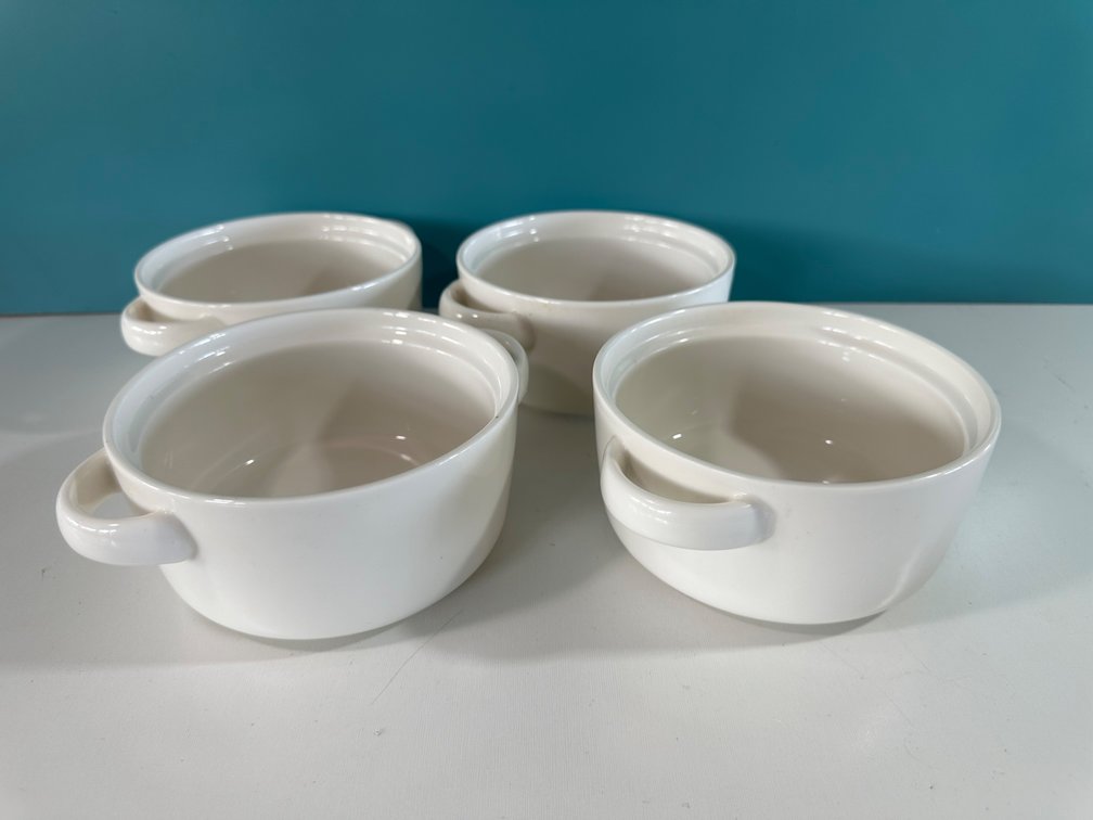 (X's 4) Dowan White Ceramic Soup Bowls with Handles