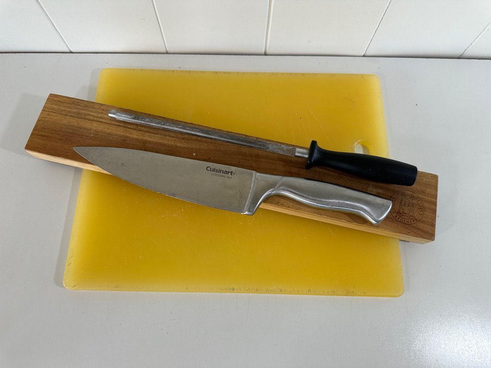 Cuisinart Chef’s Knife with Honing Steel, Cutting Board & Magnetic Knife Board