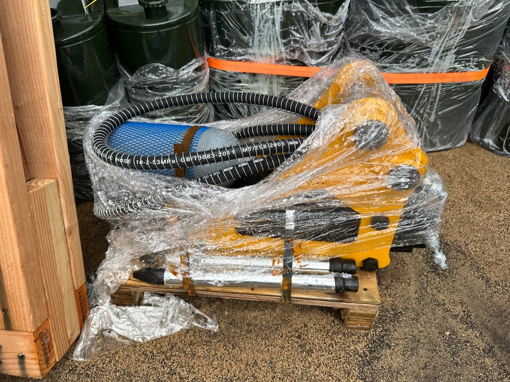 Hydraulic Breaker Hammer Attachment