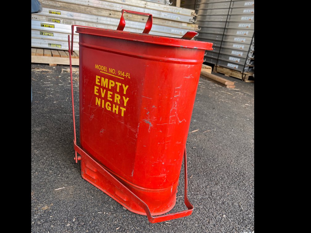 Eagle steel trash bin