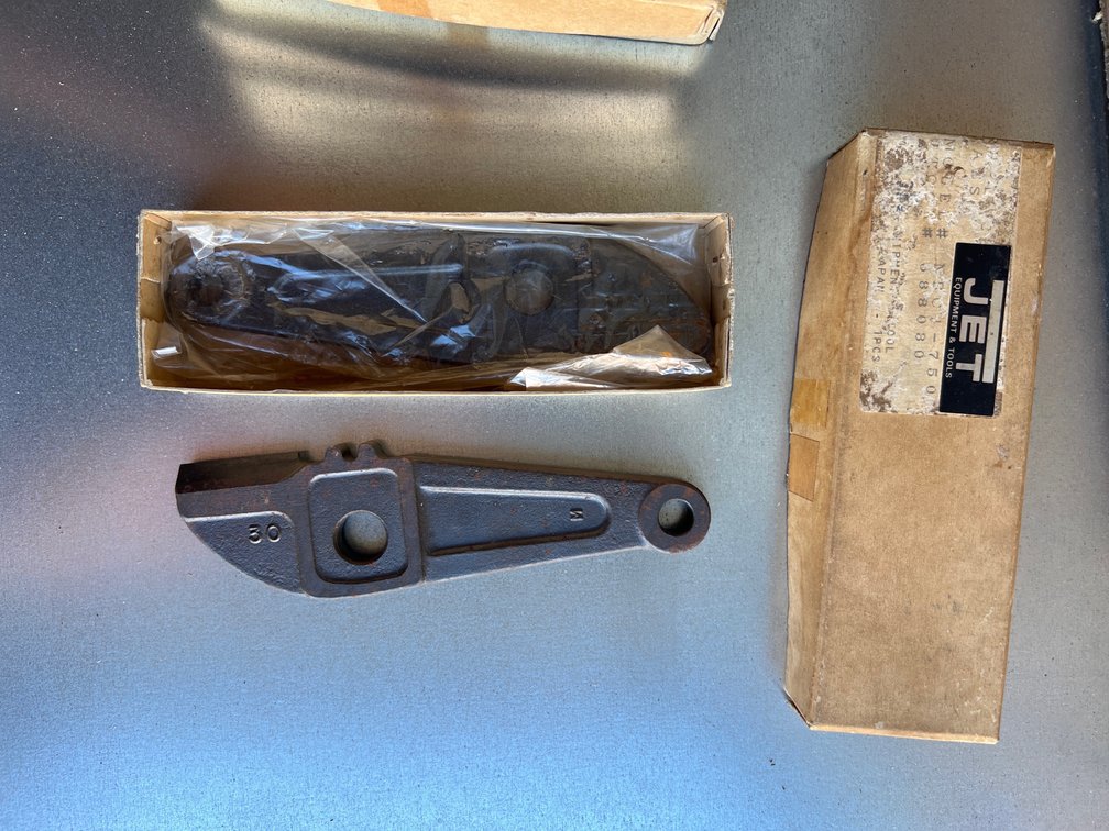 Assortment of bolt cutter jaws