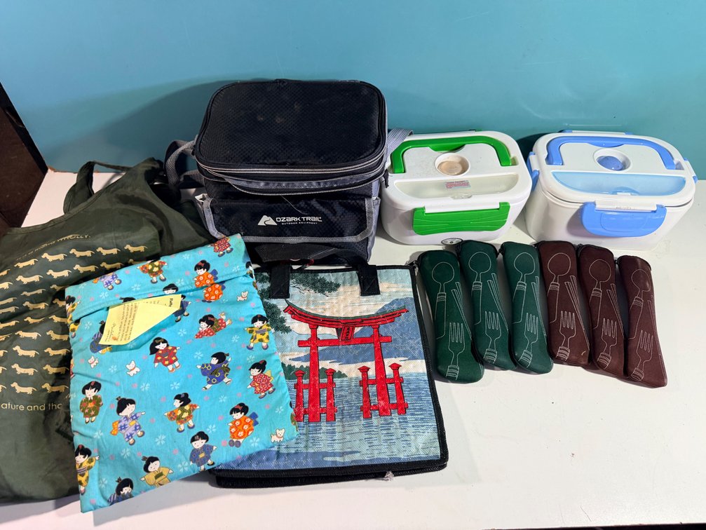 Insulated Lunch Containers and Food Storage Accessories