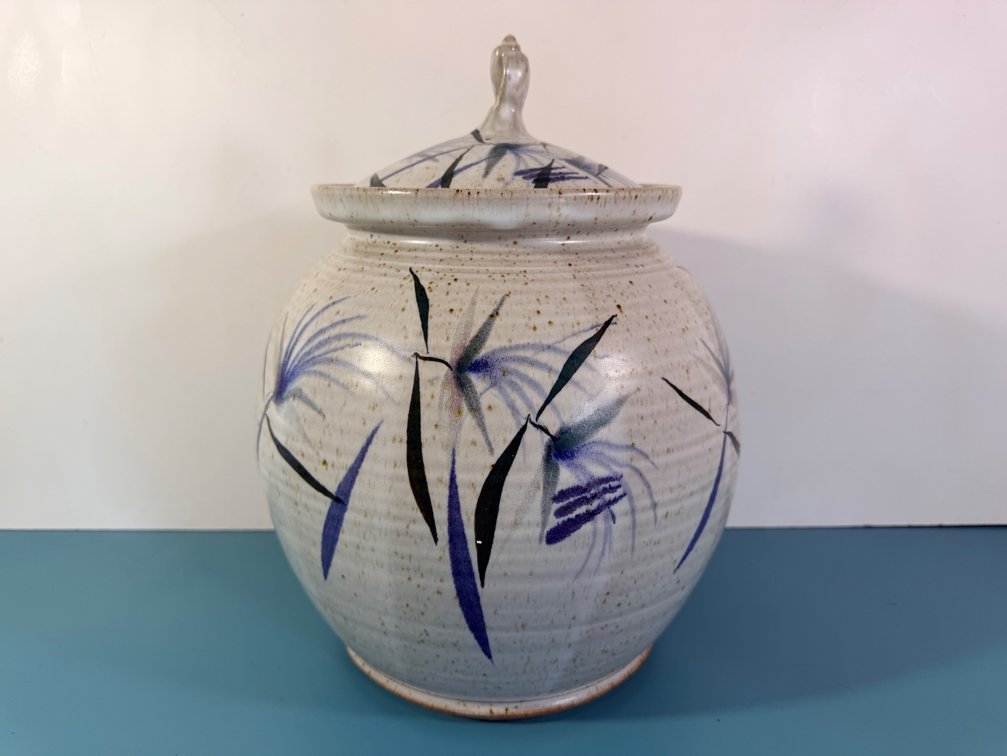 Hand-Thrown Studio Pottery Lidded Jar with Blue Floral Decoration