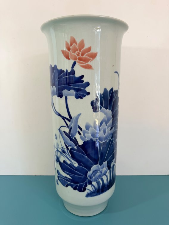 Chinese Porcelain Umbrella Stand / Tall Floor Vase with Lotus Decoration