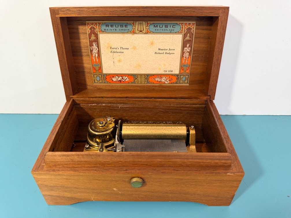 Reuge Sainte-Croix Switzerland Music Box in Wooden Case