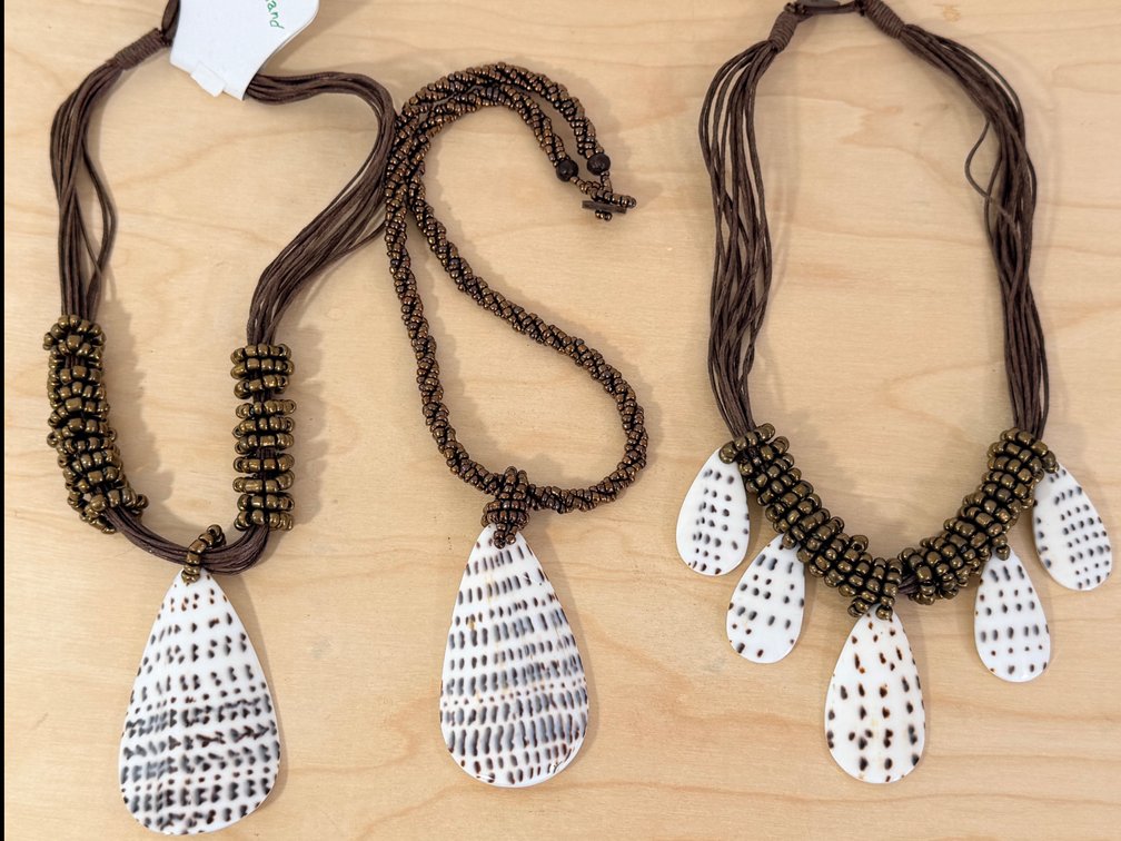 (X's 3) Shell Pendant Statement Necklaces