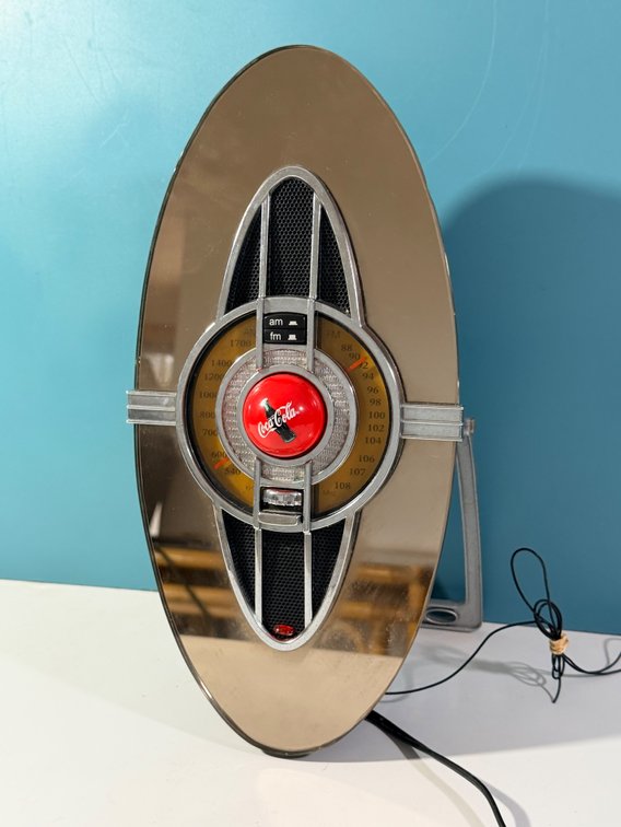 Coca-Cola Retro Style Wall Mount AM/FM Radio