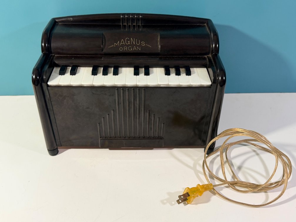 Magnus Electric Tabletop Organ Keyboard