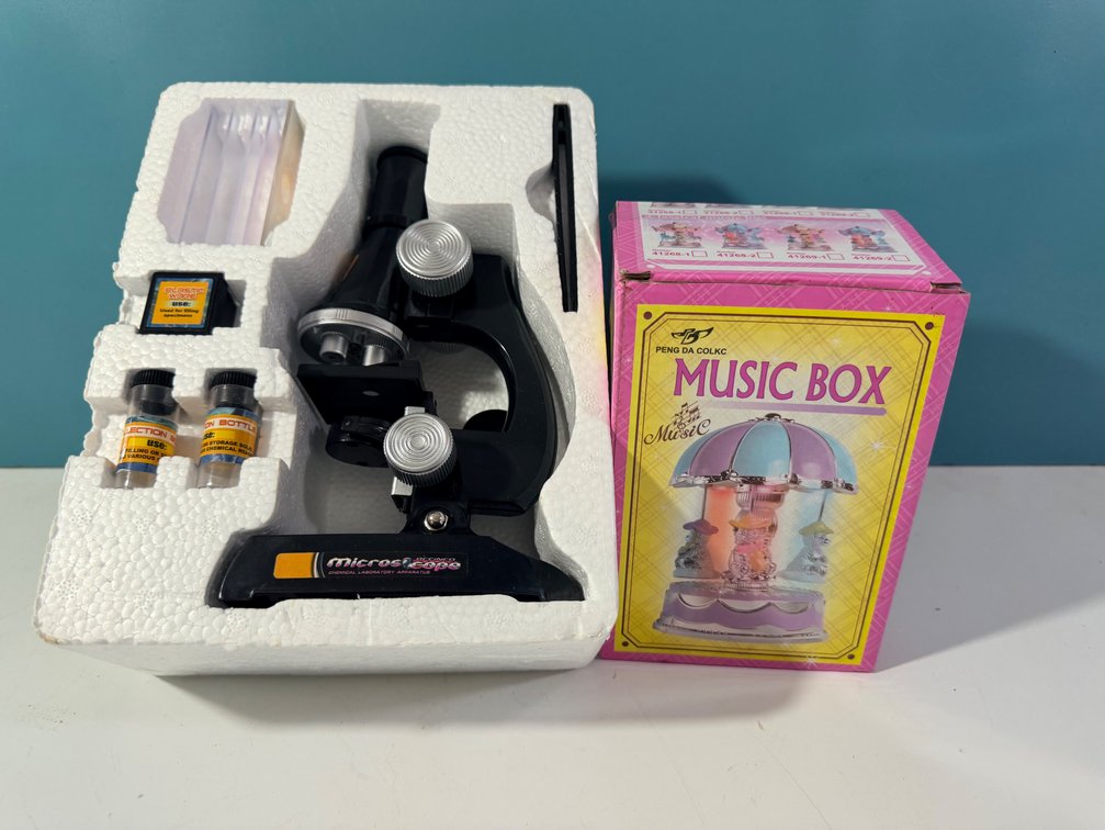 Microscope Kit & Decorative Music Box