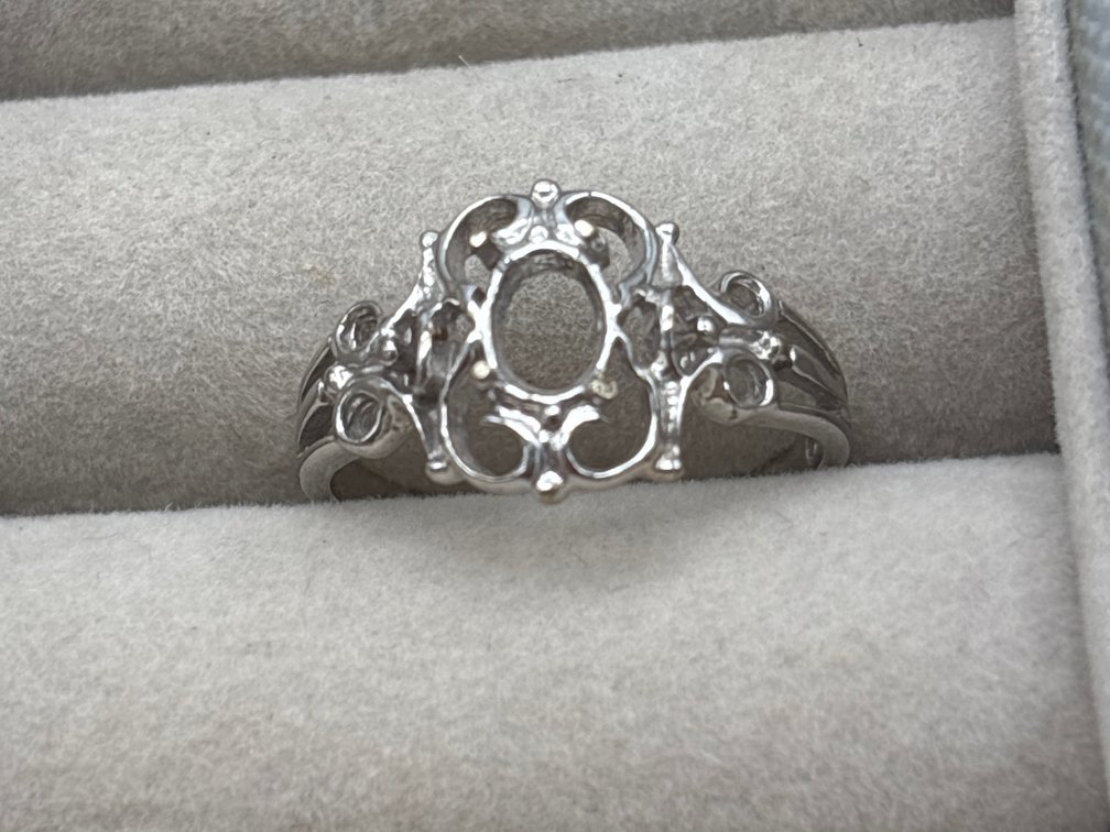 10 kt White Gold Ring Setting 