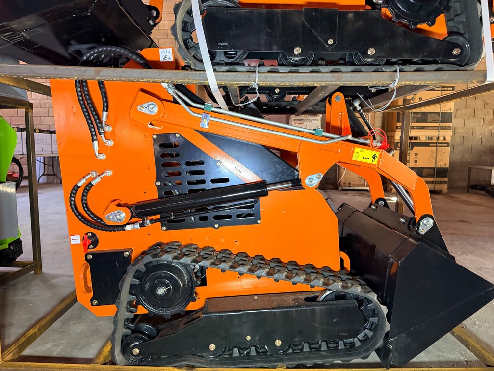 Landhero LDH-T460 Skid Steer - Orange