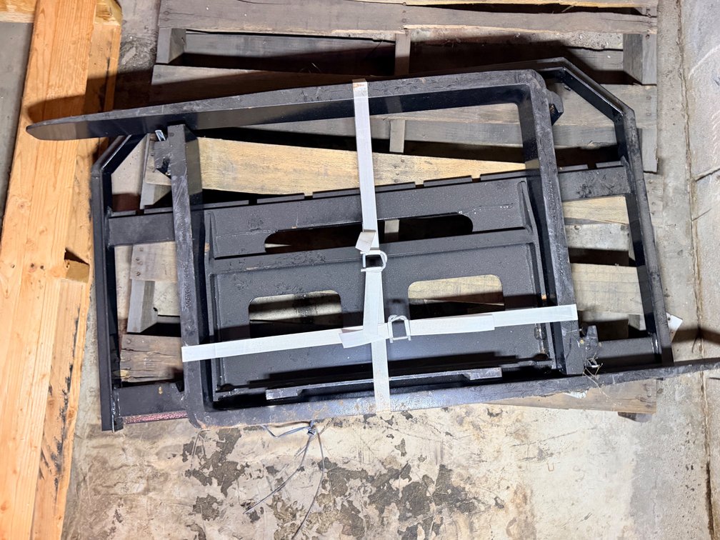 Excavator Pallet Lift Attachment