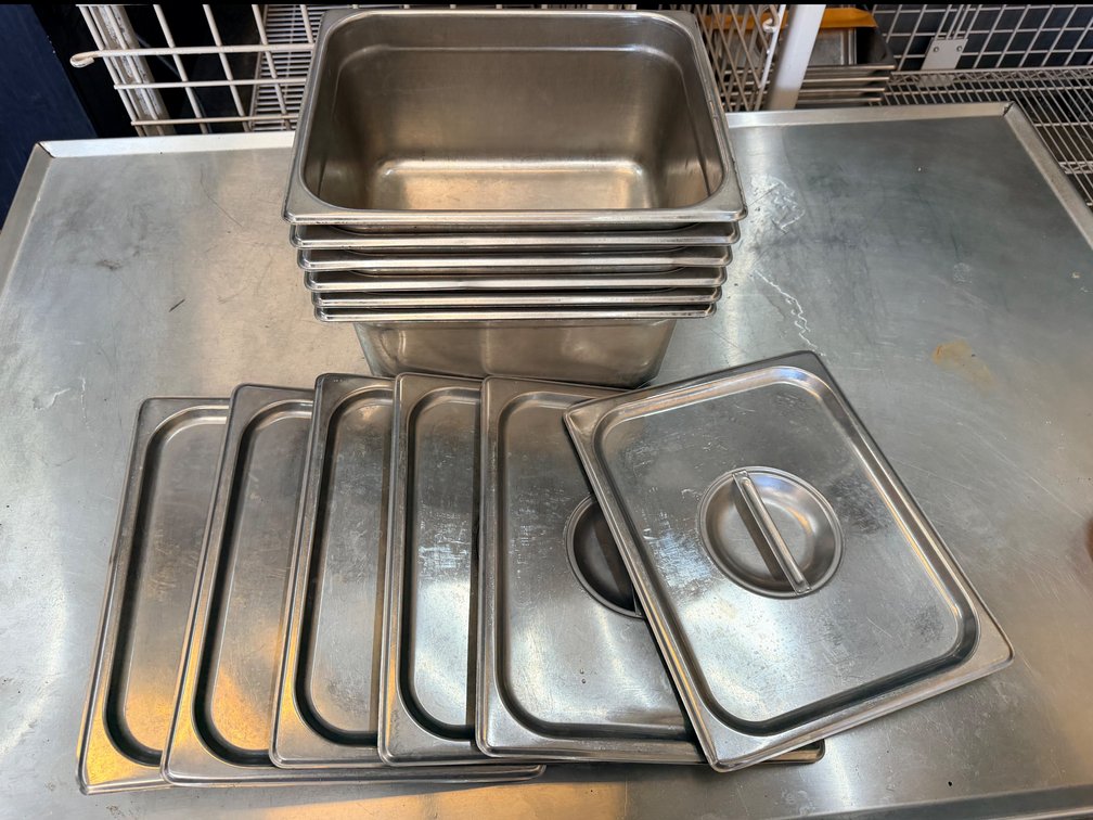 (X's 6) Stainless Steel Hotel Pans with Lids