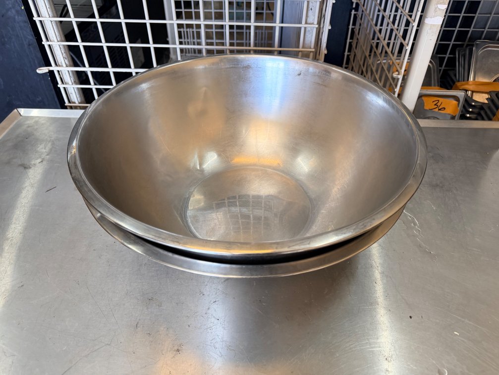 (X's 2) 18" Stainless Steel Mixing Bowls