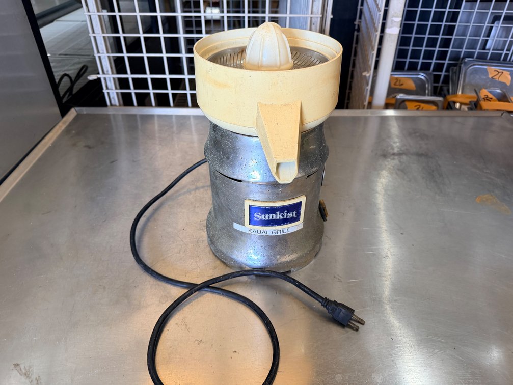 Sunkist Juice Extractor – Model 8-R C09