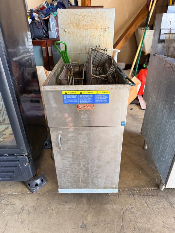 Pitco Frialator Model 40S Commercial Fryer with Two Baskets