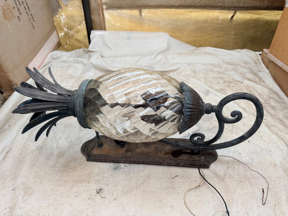 Decorative Pineapple Accent Lamp with Textured Glass