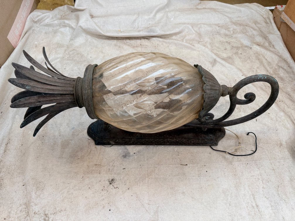Decorative Pineapple Accent Lamp with Textured Glass