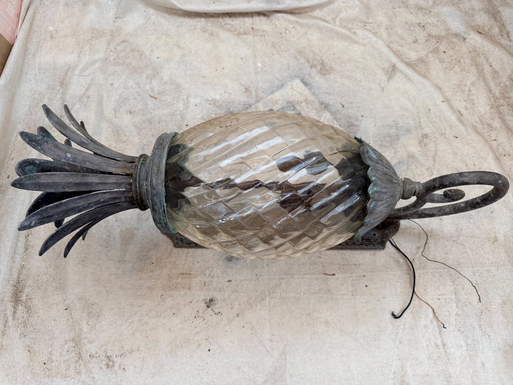 Decorative Pineapple Accent Lamp with Textured Glass