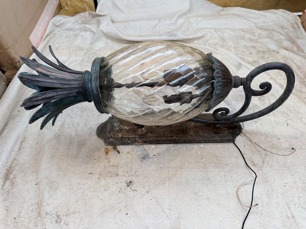 Decorative Pineapple Accent Lamp with Textured Glass