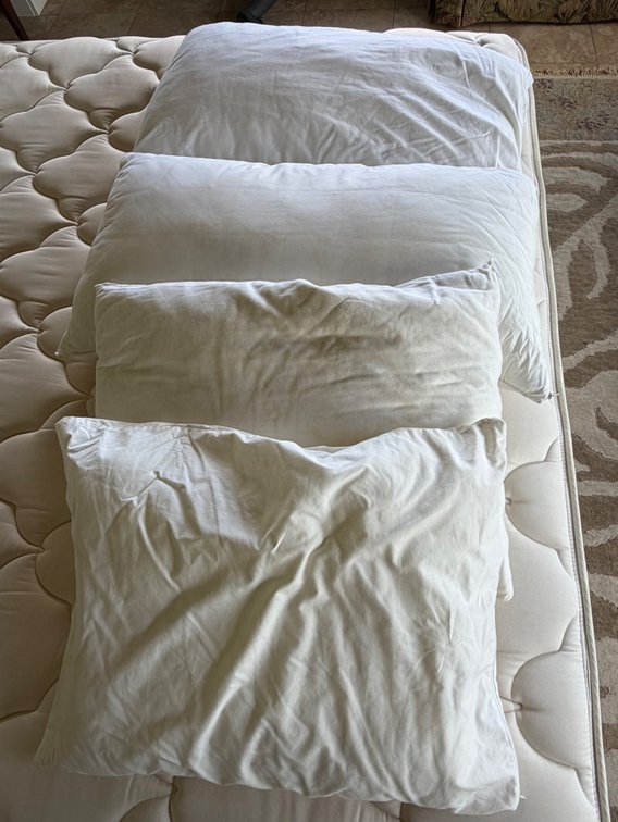 4 Assorted Bed Pillows