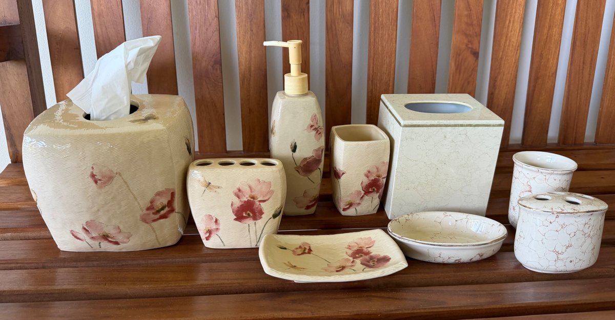 Floral Bathroom Accessory Set
