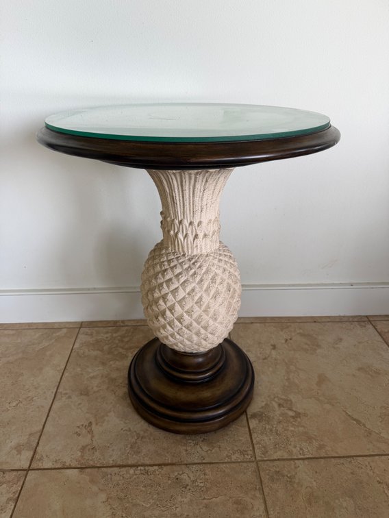 Pineapple Motif Pedestal Table