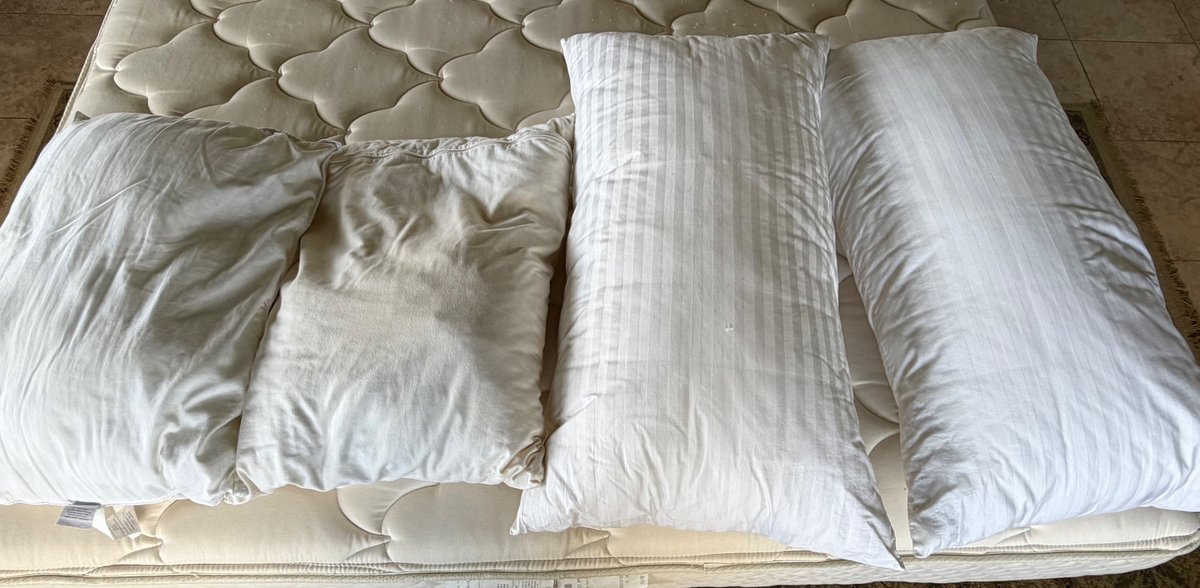 4 Assorted Bed Pillows