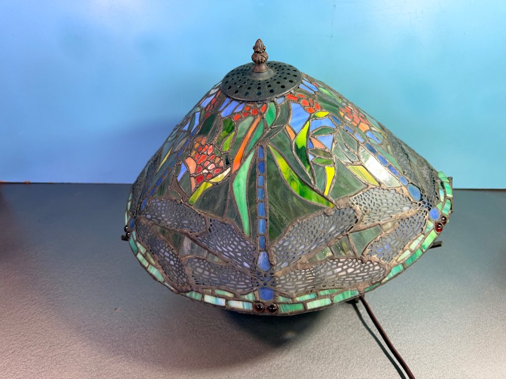 Stained Glass Style Table Lamp with Dragonfly Design