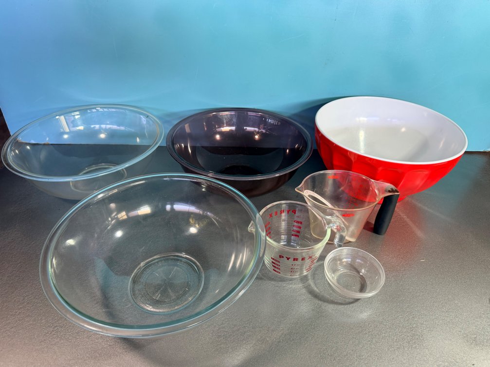 Glass Mixing Bowl and Measuring Cup Lot