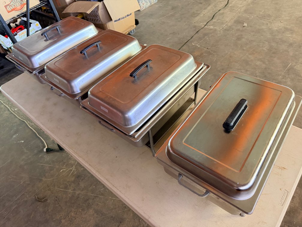 (X's 4) Commercial-Style Chafing Dishes with Lids