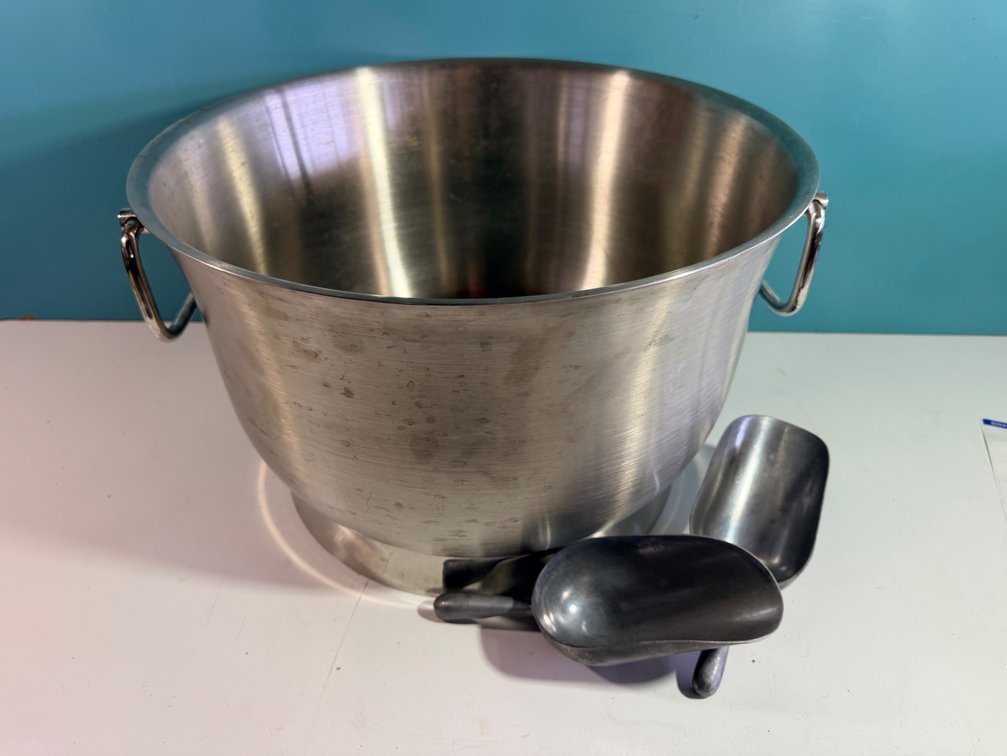Large Stainless Steel Ice Bowl with Scoops