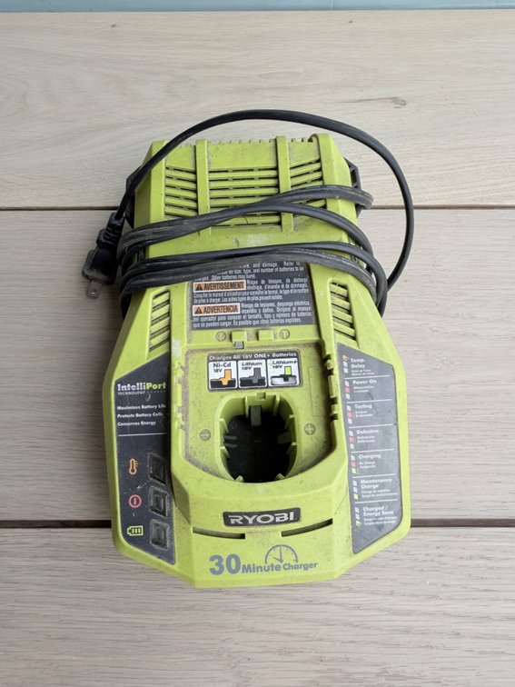 Ryobi Intelliport 30 Minute Charger