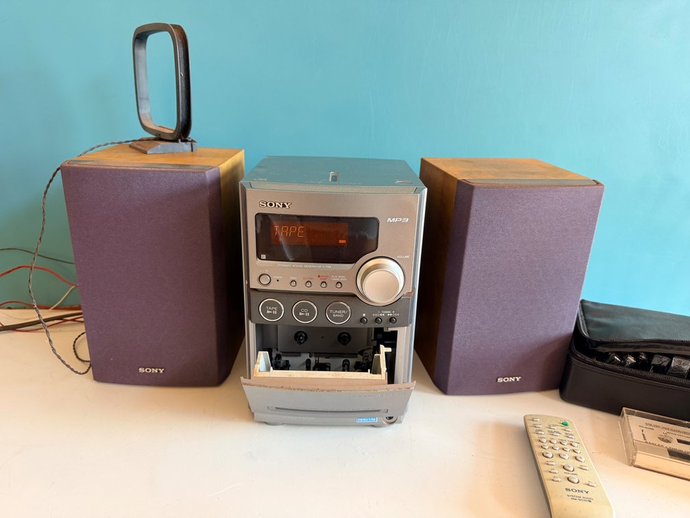 Sony Micro Stereo System with Speakers and Remote